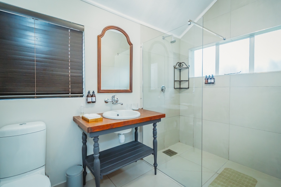 6 Bedroom Property for Sale in Heatherlands Western Cape